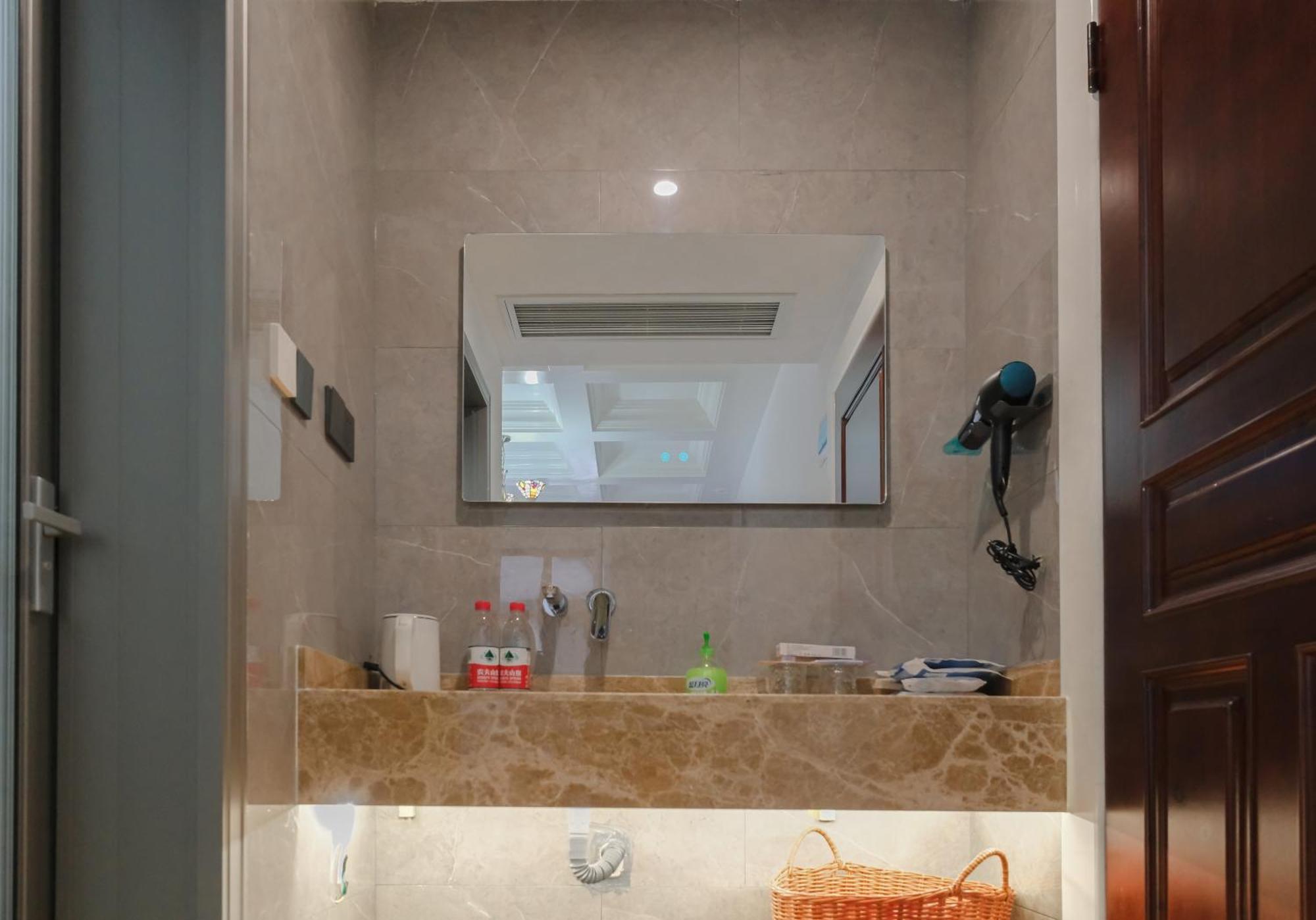 Dream In Fenghuang Apartment Bagian luar foto