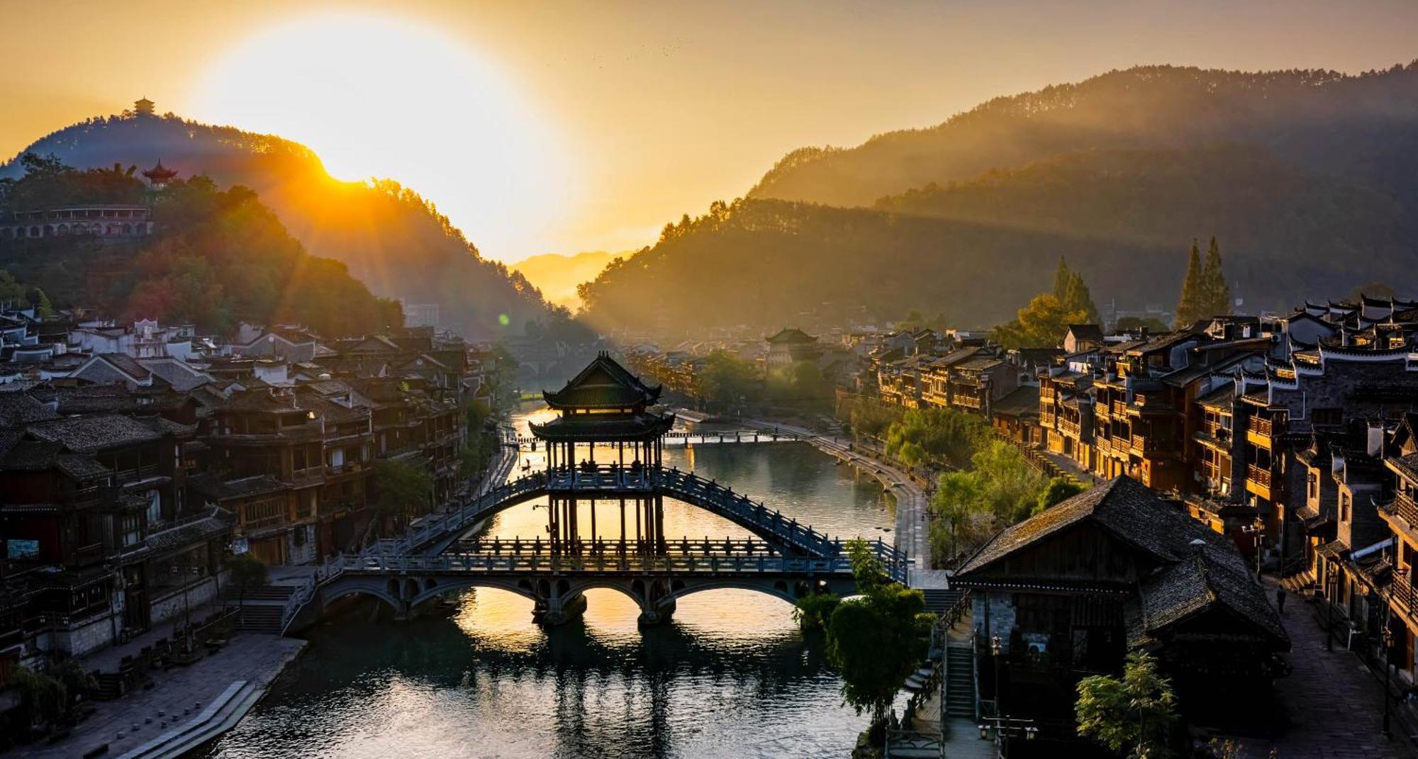 Dream In Fenghuang Apartment Bagian luar foto